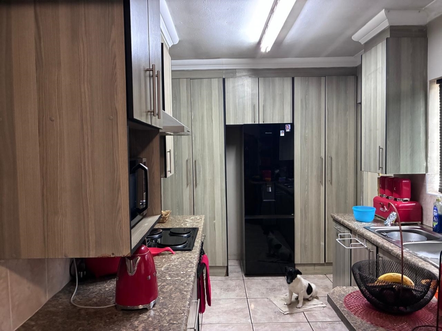 5 Bedroom Property for Sale in Rosemount Eastern Cape